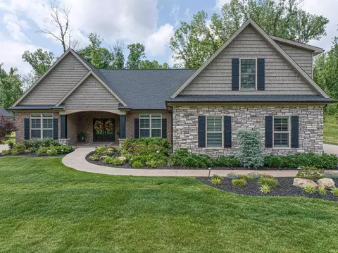 1691 Victoria Woods Dr, Boonville, IN 47601