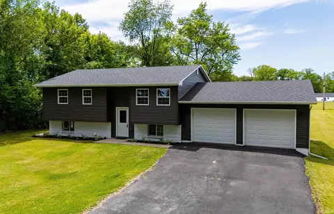 3675 S 200 E Rd, Knox, IN 46534