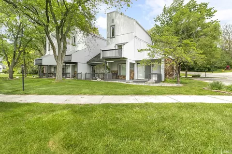 18120 Stoneridge St #B, South Bend, IN 46637