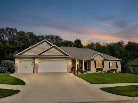 133 E Barrington Pl, Warsaw, IN 46582