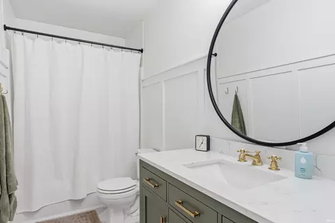 Bath - 5515 Sable Ct, Fort Wayne, IN 46835 photo 3 of 3