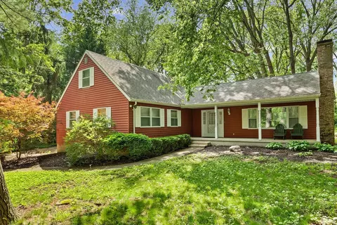 3512 Capilano Dr, West Lafayette, IN 47906