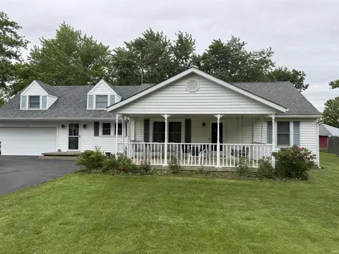 114 N Cook Rd, Muncie, IN 47303