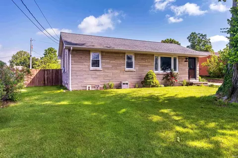 704 E John St, Fort Branch, IN 47648