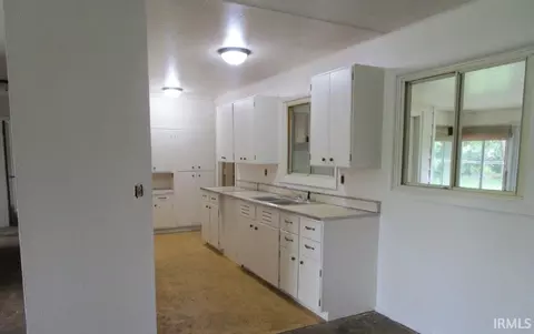 Other - 304 E Pickwick Dr, Syracuse, IN 46567 photo 1 of 2