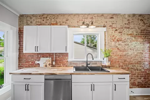 Kitchen - 128 W Summitt St, Delphi, IN 46923 photo 3 of 3