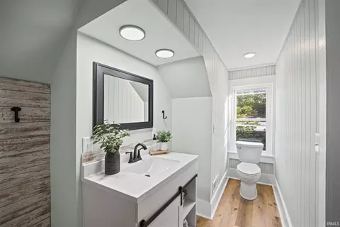 Bath - 128 W Summitt St, Delphi, IN 46923 photo 4 of 5