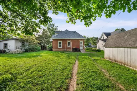 Exterior - 128 W Summitt St, Delphi, IN 46923 photo 5 of 8