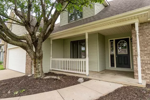1735 Greythorn Dr, Fort Wayne, IN 46815