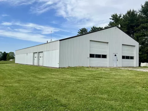 16285 Linden Rd, Argos, IN 46501 photo 2