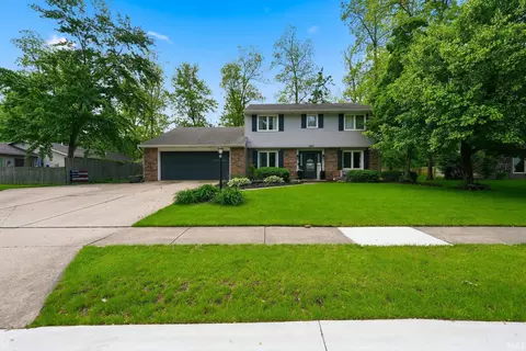 5828 Spring Oak Ct, Fort Wayne, IN 46845