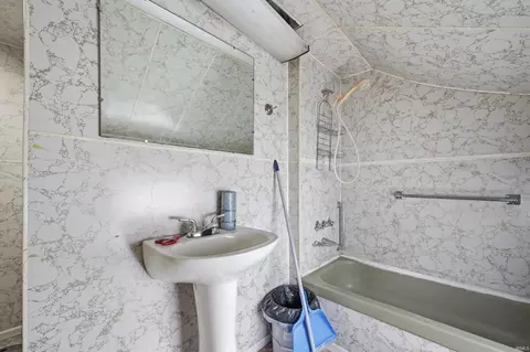 Bath - 230 E Morse St, Markle, IN 46770 photo 2 of 2