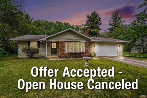 20861 Darden Rd, South Bend, IN 46628