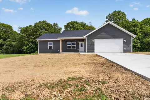 12792 E Hirth Ln, Springville, IN 47462