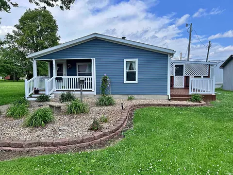 360 H St NW, Linton, IN 47441