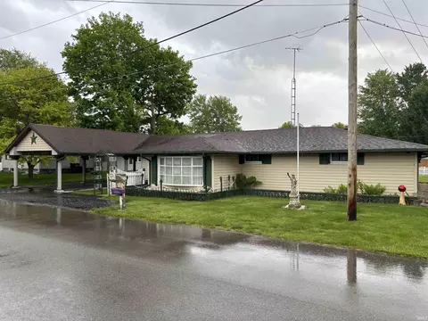 303 Spring St, Sulphur Springs, IN 47388