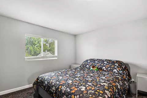 Bedroom - 505 S Walnut St, South Bend, IN 46619 photo 5 of 5