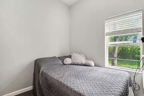 Bedroom - 505 S Walnut St, South Bend, IN 46619 photo 2 of 5