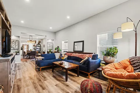Living - 505 S Walnut St, South Bend, IN 46619 photo 1 of 1