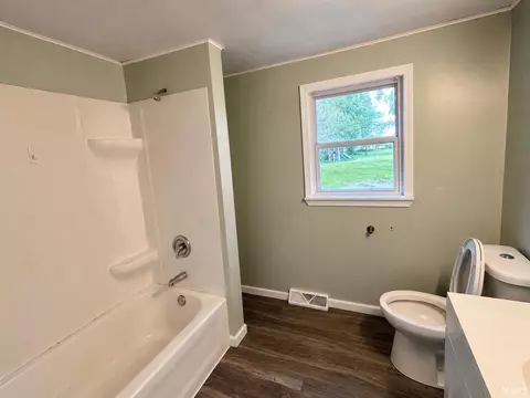 Bath - 932 E 860 S, Hamlet, IN 46532 photo 2 of 3