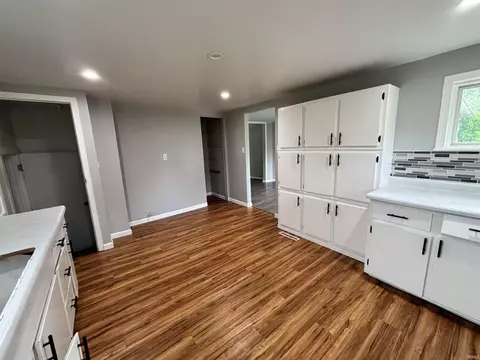 Entry Way - 932 E 860 S, Hamlet, IN 46532 photo 1 of 1