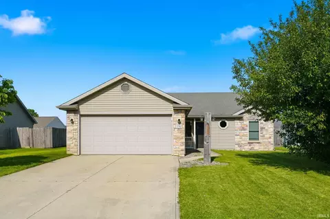 1311 Lori Lea St, Auburn, IN 46706