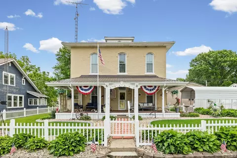 207 S High St, West Lebanon, IN 47991
