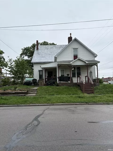 219 N East St, Winchester, IN 47394