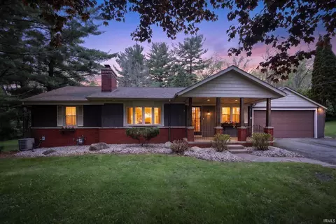 54851 N Pine Rd, South Bend, IN 46628