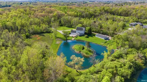 12105 Sylvan Meadows Dr, Fort Wayne, IN 46814