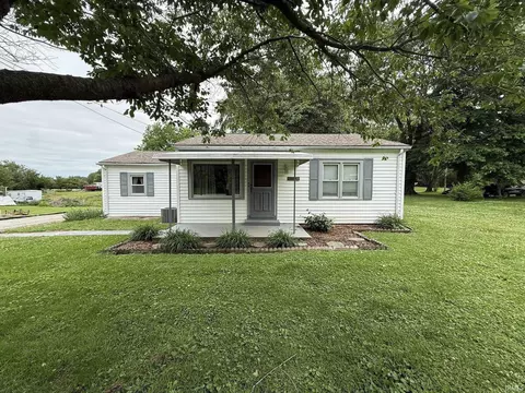 206 W 1st St, Freelandville, IN 47535