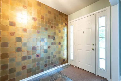 Entry Way - 409 E Woodridge Dr, Bloomington, IN 47408 photo 1 of 1