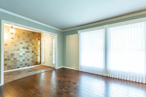 Living - 409 E Woodridge Dr, Bloomington, IN 47408 photo 1 of 4