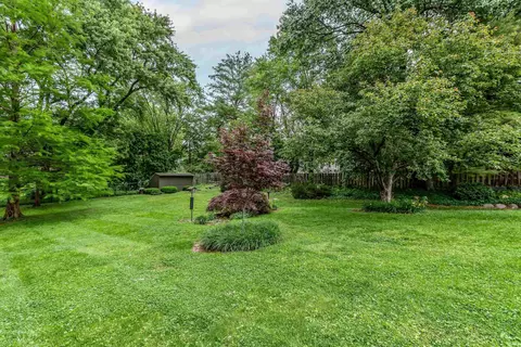 Exterior - 409 E Woodridge Dr, Bloomington, IN 47408 photo 5 of 6