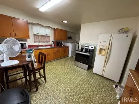 Kitchen - 1104 N 8th St, Mitchell, IN 47446 photo 1 of 1