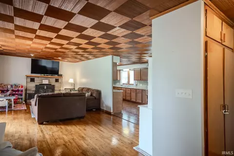 Entry Way - 404 E Pickwick Dr, Syracuse, IN 46567 photo 1 of 1