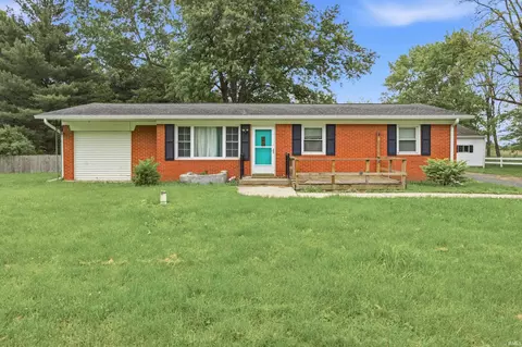 11717 Edgewater Rd, Albany, IN 47320