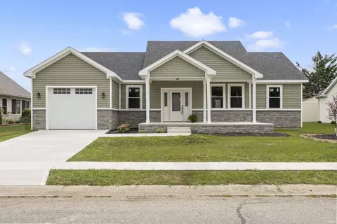 518 Lissaaron Dr, Winchester, IN 47394