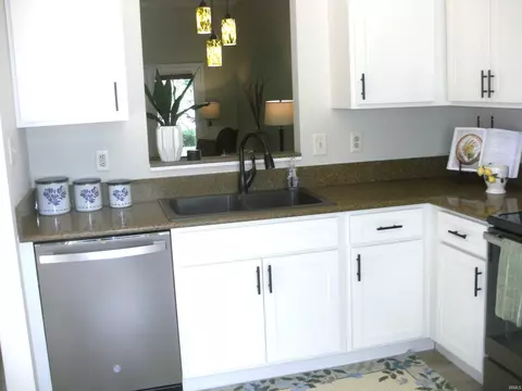 Kitchen - 2241 S Bent Tree Dr, Bloomington, IN 47401 photo 1 of 2