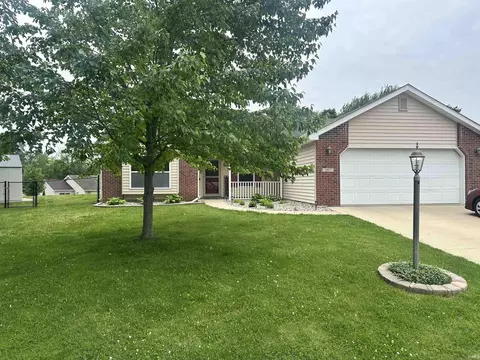 3027 Deerfield Path, Warsaw, IN 46582