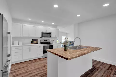 Kitchen - 1007 23rd St, Bedford, IN 47421 photo 2 of 3