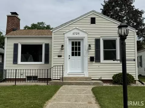 1725 Ewing Ave, South Bend, IN 46613