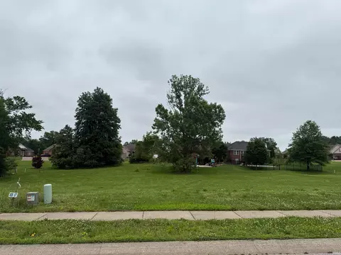 360 Persimmon Cir, Boonville, IN 47601