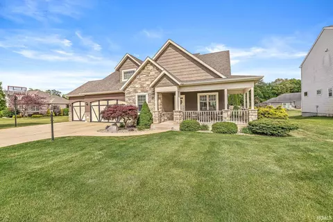 54172 Angeline Dr, Bristol, IN 46507