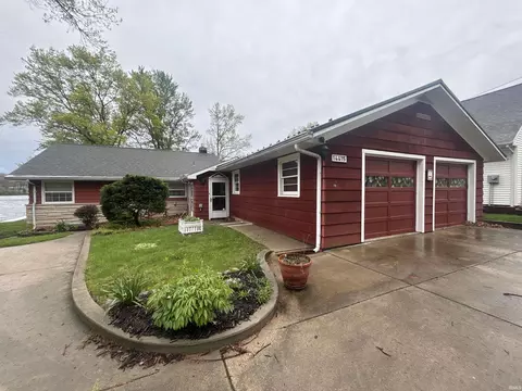 14415 Lawarence Lake Dr, Plymouth, IN 46563