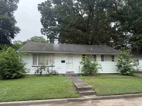 2101 Waggoner Ave, Evansville, IN 47714