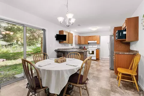 Dining - 2067 N 400 East Rd, Lafayette, IN 47905 photo 1 of 2