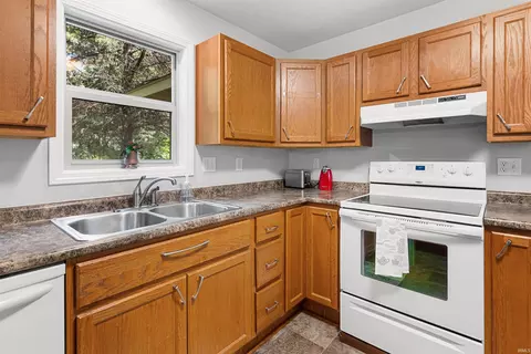Kitchen - 2067 N 400 East Rd, Lafayette, IN 47905 photo 1 of 1