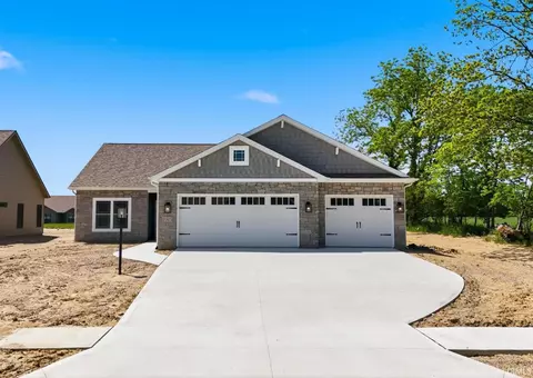 2025 Approach Dr, Auburn, IN 46706