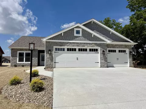 2025 Approach Dr, Auburn, IN 46706